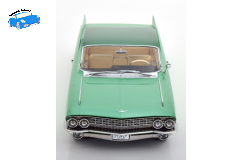 Cadillac Series 62 Coupe DeVille 1961 hellgrün-metallic/grünmetallic | KK-Scale | 1:18