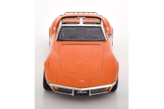 Chevrolet Corvette C3 mit Sidepipes 1972 orange-metallic | KK-Scale | 1:18